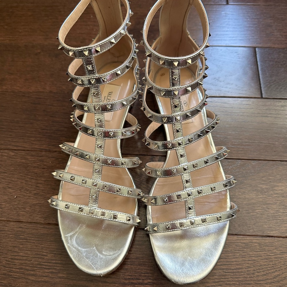 Valentino Garavani Rockstud Accents Leather Gladiator Sandal